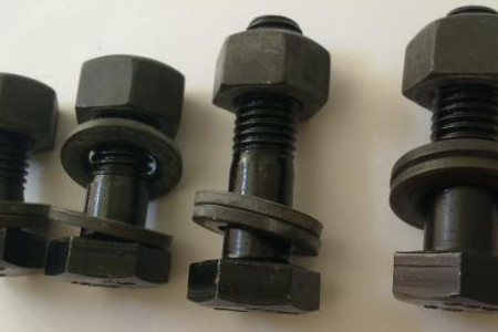 鋼結(jié)構(gòu)螺栓在施工時需要注意哪些事項(xiàng)？