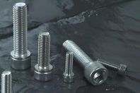 定制內(nèi)六角螺栓時如何選擇生產(chǎn)廠家？